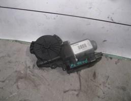 Мотор стеклоподъемника передний левый для Kia Ceed 2007- 2012  запчасти бу