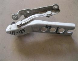 Петля капота правая для Skoda Octavia (A5 1Z-) 2004-2013  запчасти бу