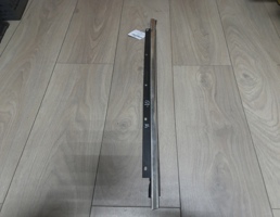 Уплотнитель стекла передней двери правой для Audi A4 (B7) 2005-2008  запчасти бу