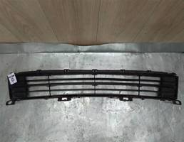 Решетка в бампер центральная для Mazda Mazda 6 (GH) 2007-2012  запчасти бу