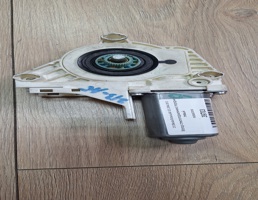 Мотор стеклоподъемника передний левый для Skoda Octavia (A5 1Z-) 2004-2013  запчасти бу