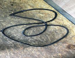 Уплотнитель двери передней правой для Kia Ceed 2007- 2012  запчасти бу