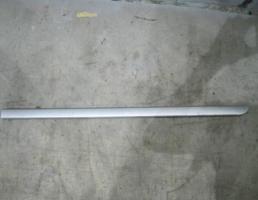 Накладка двери передней левой для Renault Laguna III 2007-2012  запчасти бу