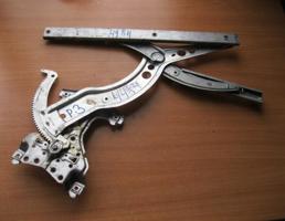 Стеклоподъемник механ. передний правый для VW Passat (B3) 1988-1993  запчасти бу