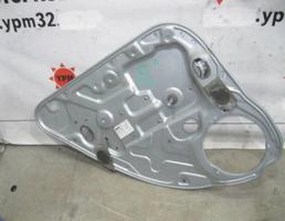 Стеклоподъемник механ. задний левый для Ford Focus II 2008-2011  запчасти бу