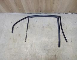 Уплотнитель стекла задней правой двери для BMW 3-серия E46 1998-2005  запчасти бу