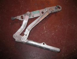 Петля крышки багажника левая для Audi 80 /90 (B4) 1991-1994  запчасти бу