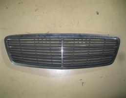Решетка радиатора для Mercedes Benz C-CLASS (W203), 2000 - 2007  запчасти бу