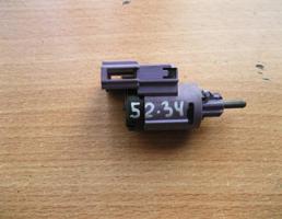 Датчик включения стопсигнала для Skoda Octavia (A4 1U-) 2000-2011  запчасти бу