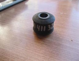 Втулка переднего стабилизатора для VW Transporter T4 1996-2003  запчасти бу