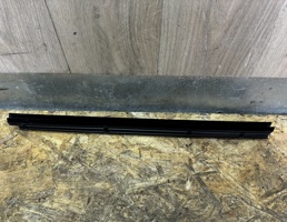 Уплотнитель стекла задней правой двери для Mazda Mazda 6 (GJ) 2012-2015  запчасти бу