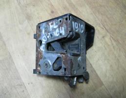 Замок двери задней левой для Audi 100 (C4) 1991-1994  запчасти бу