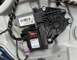 Мотор стеклоподъемника передний левый для Skoda Octavia (A5 1Z-) 2004-2013  запчасти бу