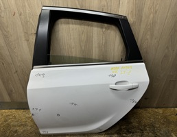 Накладка двери задней левой для Opel Astra J 2010 -  запчасти бу