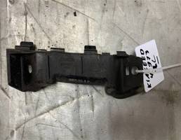 Кронштейн переднего бампера левый для Kia Ceed 2007- 2012  запчасти бу