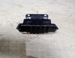 Демпфер двери для Peugeot 3008 2010-2016  запчасти бу