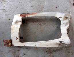 Кронштейн крепления фары правый для Ford Transit 2006-2013  запчасти бу