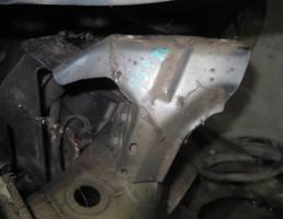 Кронштейн крепления крыла правый для Skoda Fabia 1999-2006  запчасти бу