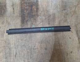 Уплотнитель двери задней правой для BMW 5-серия E60/E61 2003-2009  запчасти бу