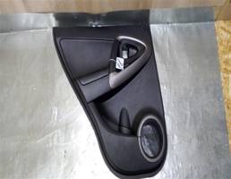 Обшивка двери задней левой для Toyota RAV 4 2006-2013  запчасти бу
