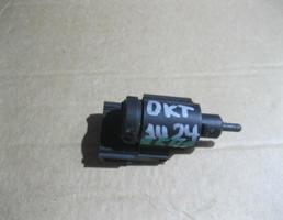 Датчик включения стопсигнала для Skoda Octavia (A4 1U-) 2000-2011  запчасти бу