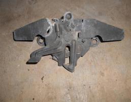 Замок капота для Toyota Corolla Verso 2004-  запчасти бу