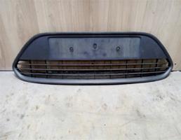 Решетка в бампер центральная для Ford Focus II 2008-2011  запчасти бу