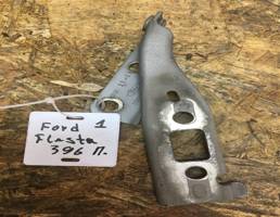 Петля капота правая для Ford Fiesta 2008-2012  запчасти бу