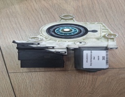 Мотор стеклоподъемника задний левый для VW Passat (B6) 2005-2010  запчасти бу