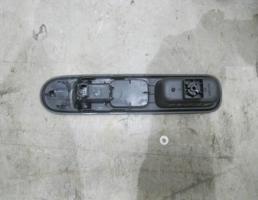 Кнопка стеклоподъемника для Peugeot 3008 2010-2016  запчасти бу