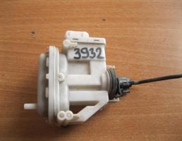 Активатор замка двери для VW Passat (B3) 1988-1993  запчасти бу