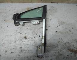 Стекло двери передней левой (форточка) для Peugeot 207 2006-2013  запчасти бу