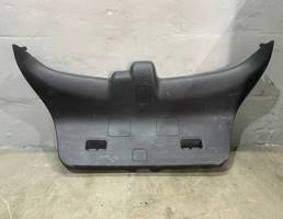 Обшивка двери багажника для Toyota Avensis II 2003-2008  запчасти бу