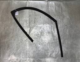 Уплотнитель стекла передней двери правой для Mazda Mazda 6 (GJ) 2012-2015  запчасти бу