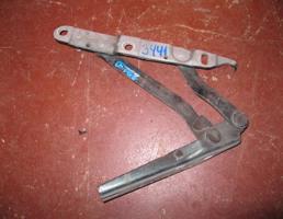 Петля крышки багажника левая для Audi 80 /90 (B4) 1991-1994  запчасти бу