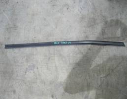 Уплотнитель стекла передней двери для Renault Laguna III 2007-2012  запчасти бу