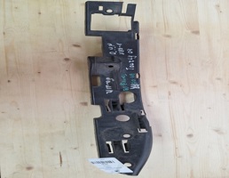 Кронштейн переднего бампера правый для VW Touareg 2002-2010  запчасти бу