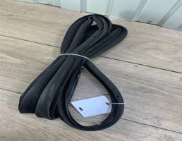 Уплотнитель двери задней левой для Opel Meriva B 2010-  запчасти бу