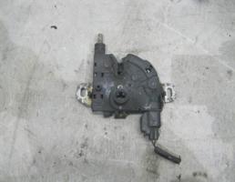 Замок капота для Ford Focus II 2008-2011  запчасти бу
