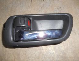 Ручка двери внутренняя левая для Toyota Corolla Verso 2004-  запчасти бу