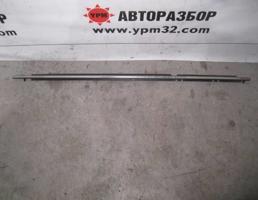 Уплотнитель стекла задней левой двери для Toyota Avensis III 2009-2011  запчасти бу