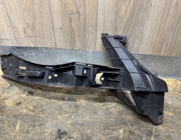 Кронштейн переднего бампера правый для VW Touareg 2002-2010  запчасти бу