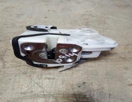 Замок двери передней левой для Mazda Mazda 3 (BL) 2009-2013  запчасти бу