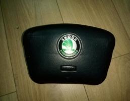 Подушка безопасности в рулевое колесо для Skoda Octavia 1997-2000  запчасти бу