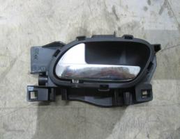 Ручка двери внутренняя левая для Peugeot 3008 2010-2016  запчасти бу