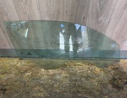 Стекло двери передней правой для Kia Ceed 2007- 2012  запчасти бу