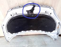 Замок капота для Skoda Fabia 2007-2015  запчасти бу