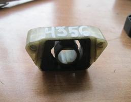 Подушка радиатора для Skoda Fabia 2007-2015  запчасти бу