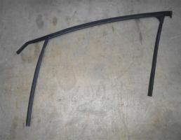 Уплотнитель стекла передней двери правой для Chevrolet Cruze 2009 - 2015  запчасти бу