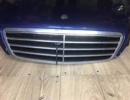 Решетка радиатора для Mercedes Benz C-CLASS (W203), 2000 - 2007  запчасти бу